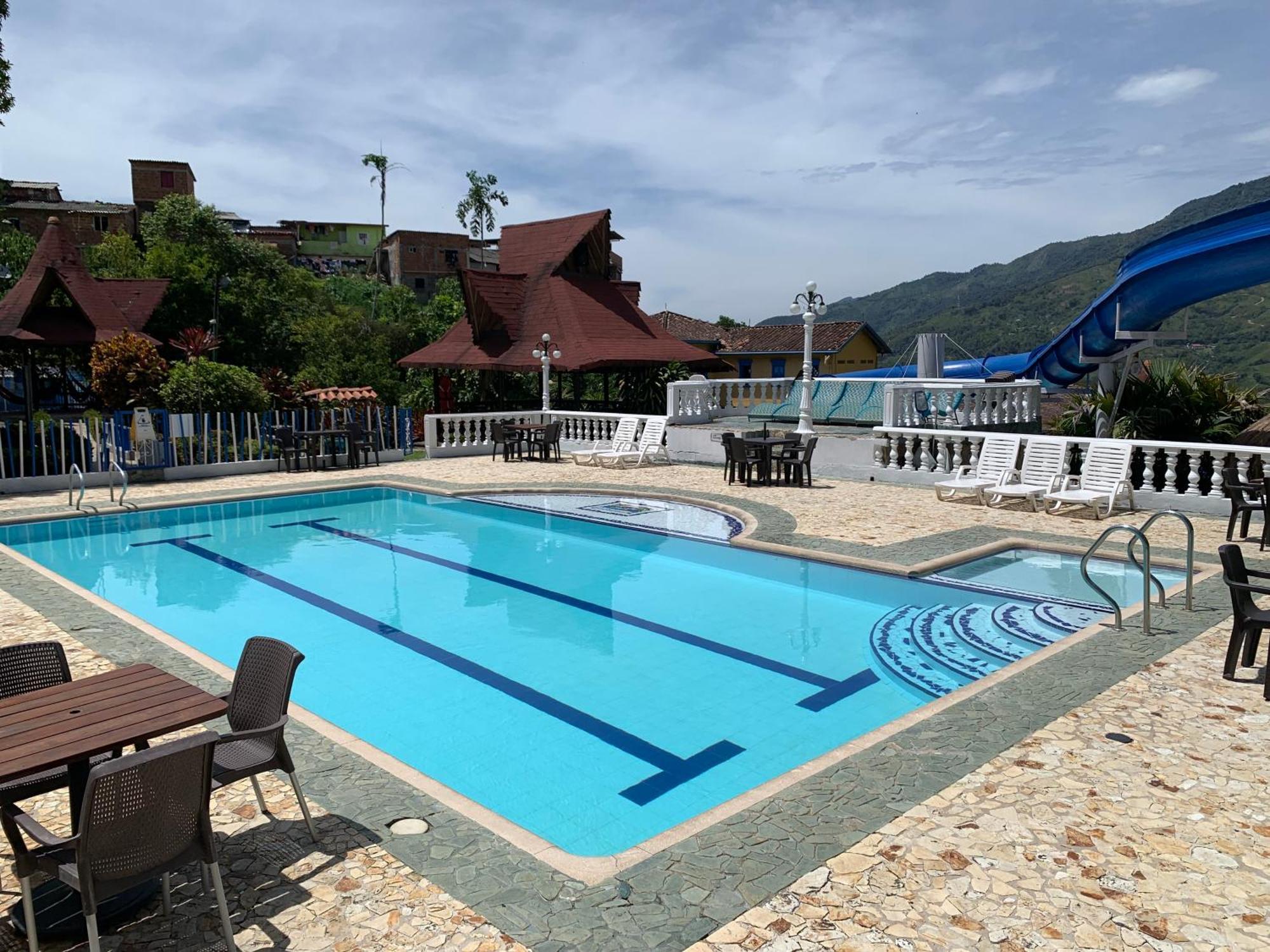 Hotel Aguatur Cocorná Eksteriør billede